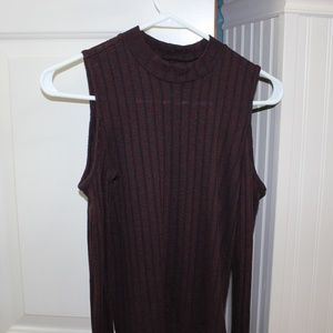 Maroon ribbed open shoulder long sleeve shirt